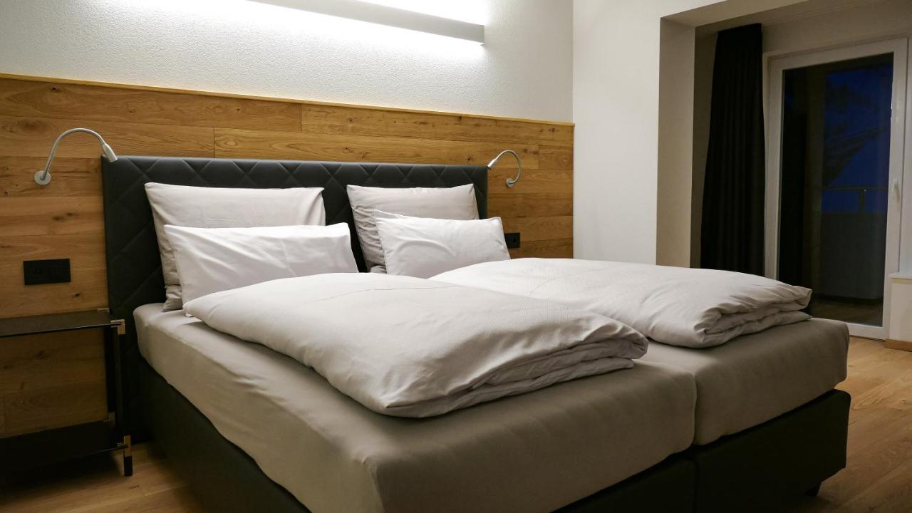 Alpchalet Bellevue Hotel ซัมเนาน์ ภายนอก รูปภาพ