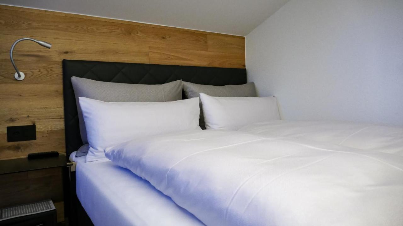 Alpchalet Bellevue Hotel ซัมเนาน์ ภายนอก รูปภาพ
